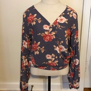 American Eagle floral top